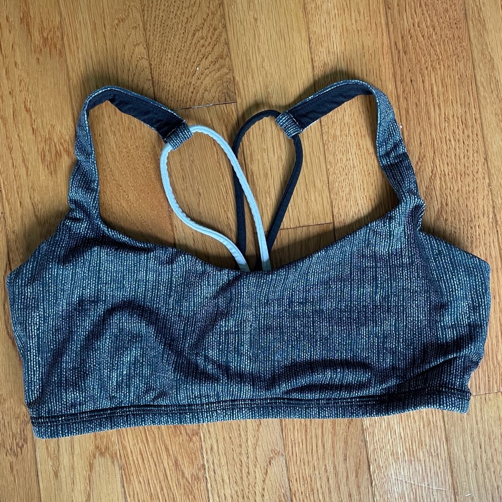 Lululemon Free to Be bra